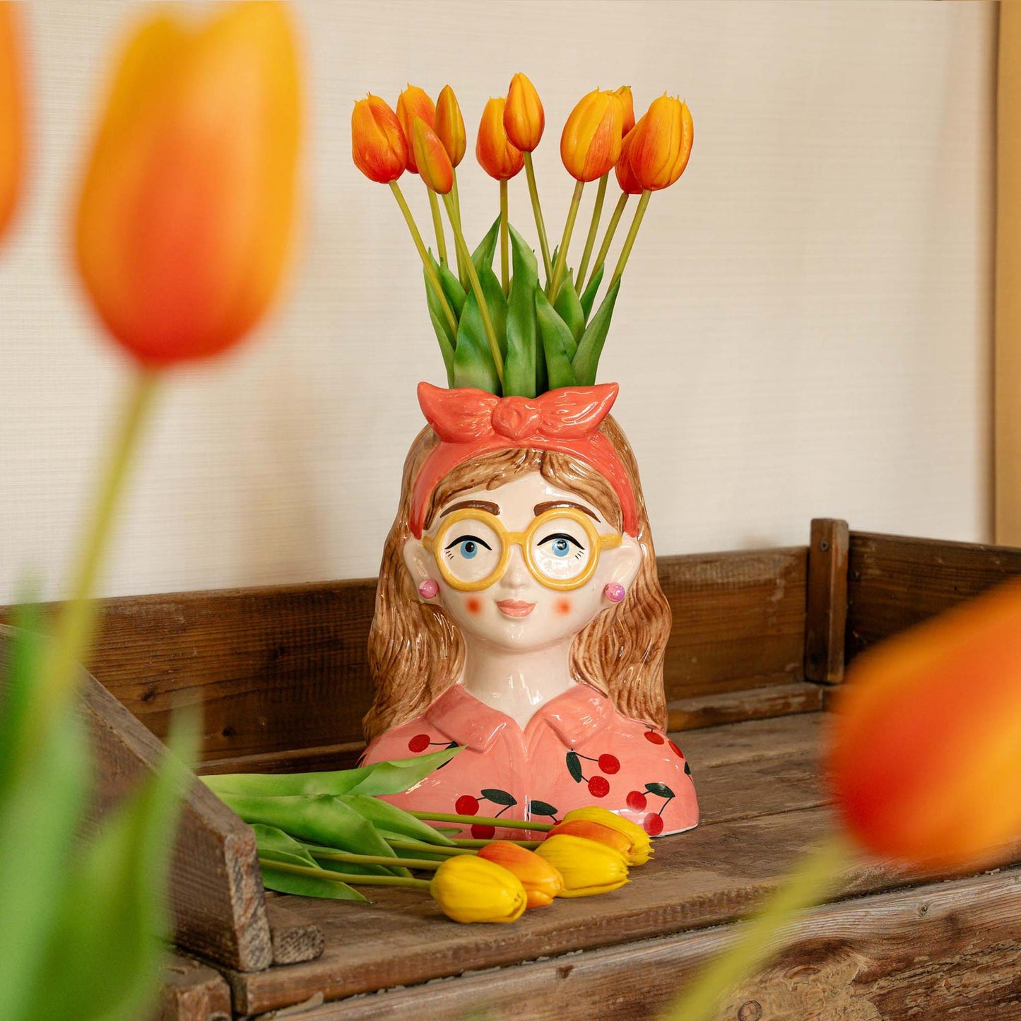 Vaas Lady 'Jessie' ↨27 cm + 10x real touch Tulpen Oranje