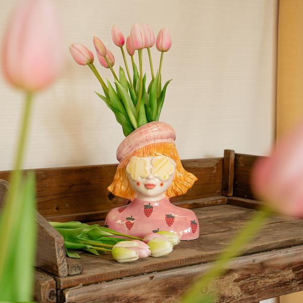 Vaas aardbeien meisje ↨20 cm + 10x real touch Tulpen Roze