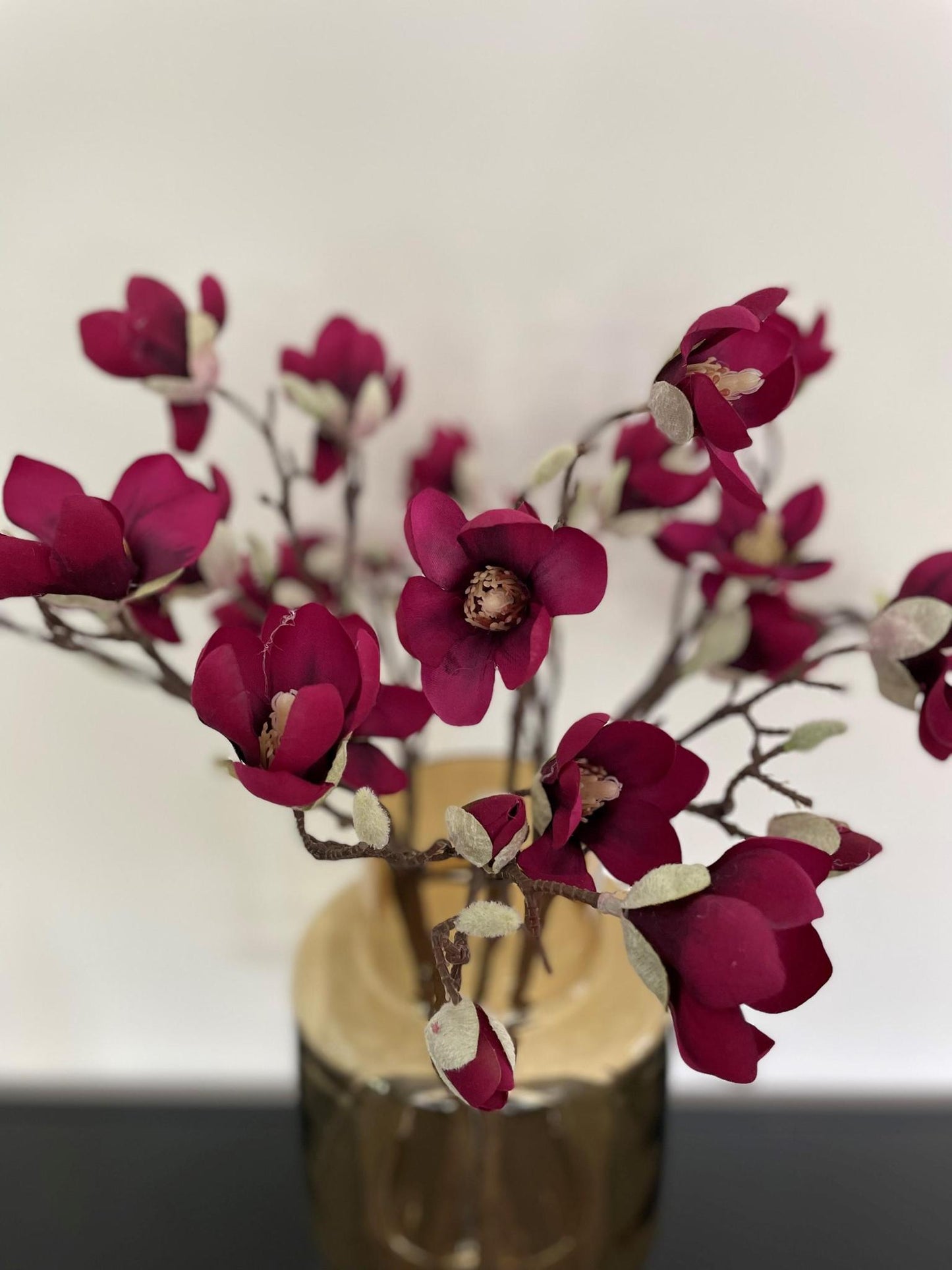 Kunstbloemen magnolia bloem Bordeaux x8 - ↨65cm