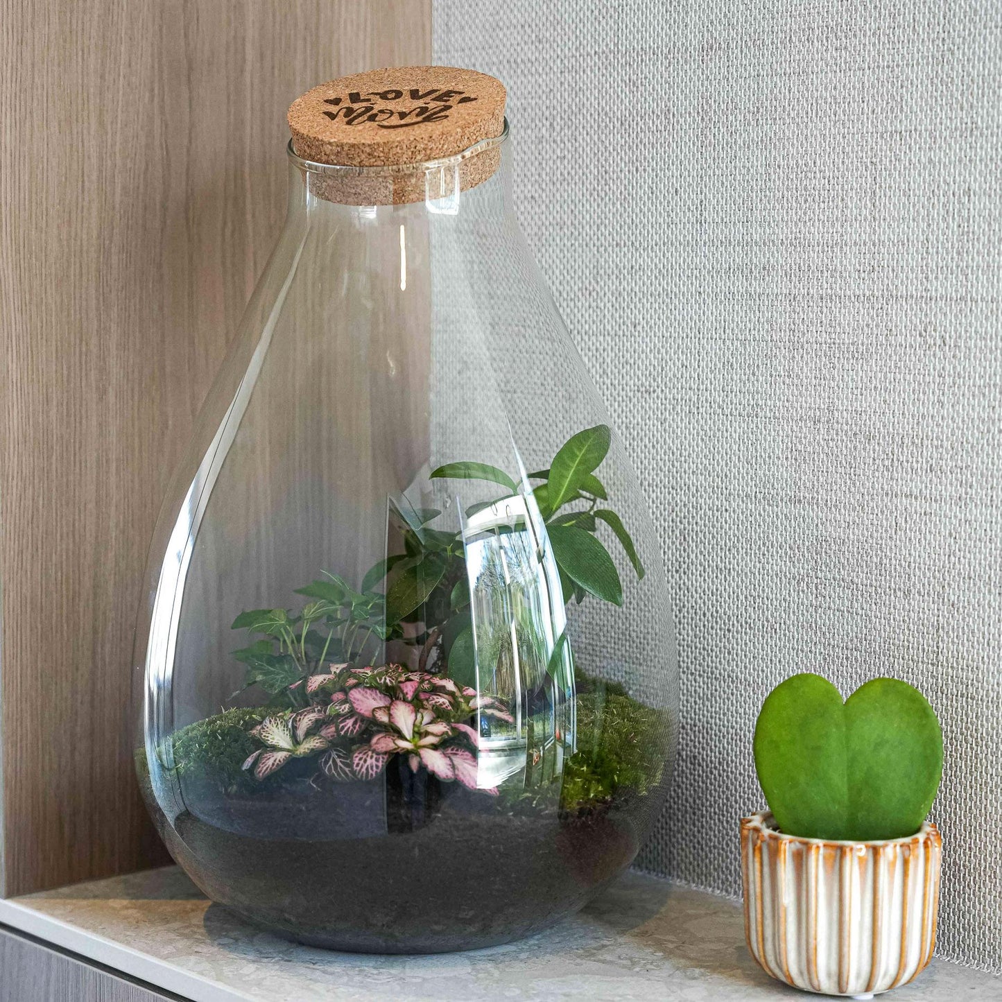 LOVE MOM Terrarium Drop XL - Gegraveerde Kurk - Moederdag Cadeau - ↨37cm - Ø24cm